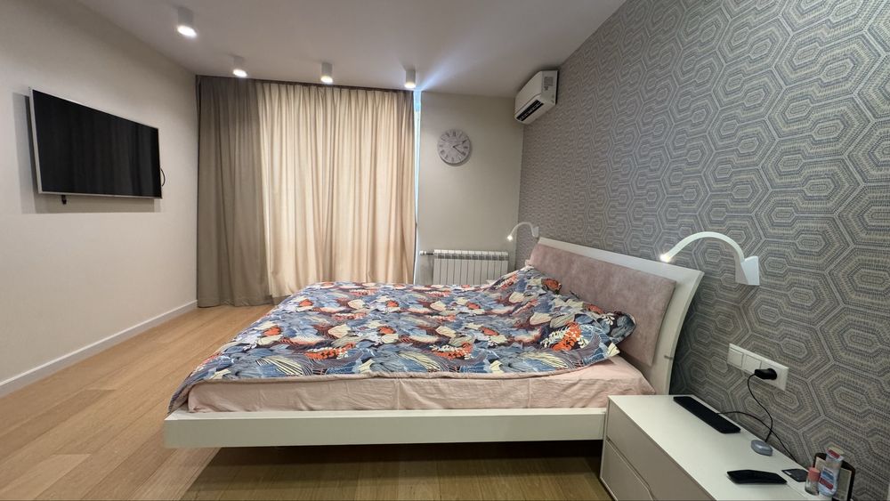Продаю 3 ком.квартиру 144м2 ЖК Молодежный, ул.М.Мыслы,48В