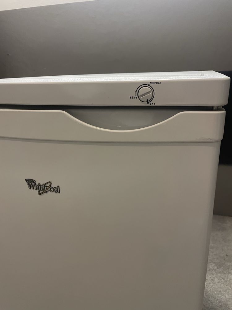 Congelador/Arca vertical Whirlpool