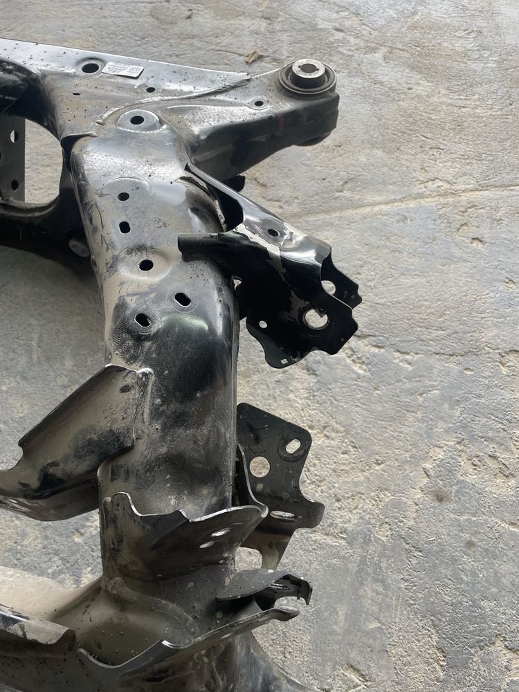 Задній підрамник Tesla model 3/Y 1103557-00-A