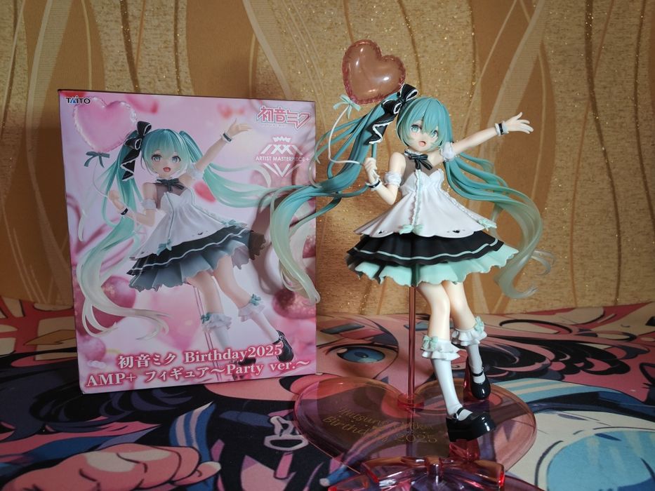 Оригінальна фігурка Hatsune Miku - Birthday 2025
