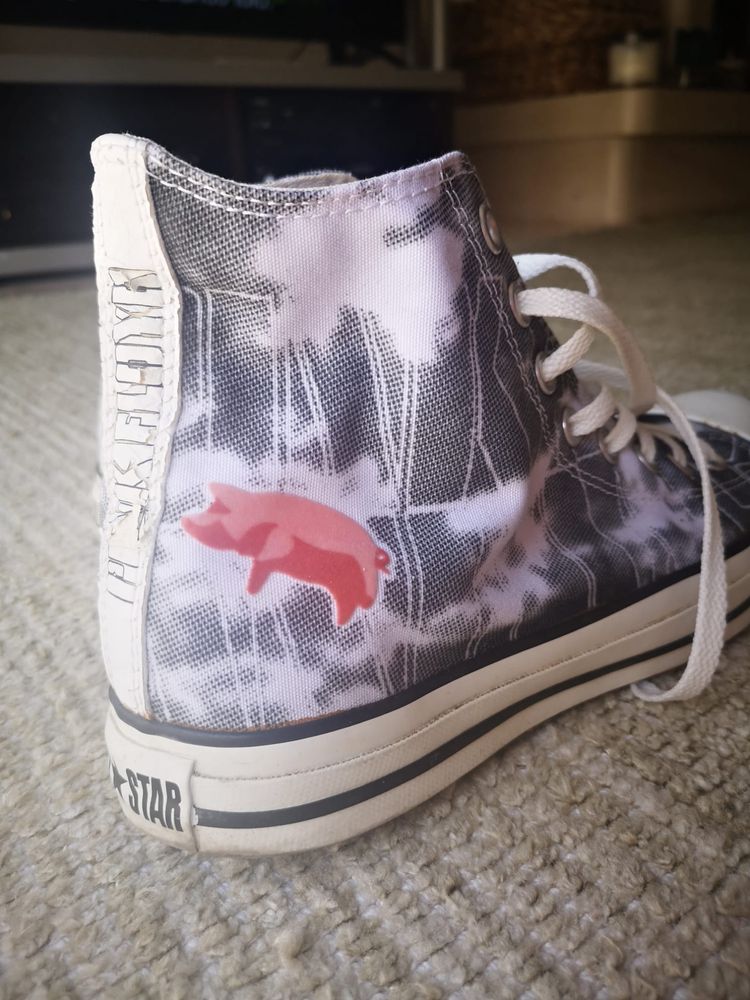 Tenis Converse modelo raro Pink Floyd