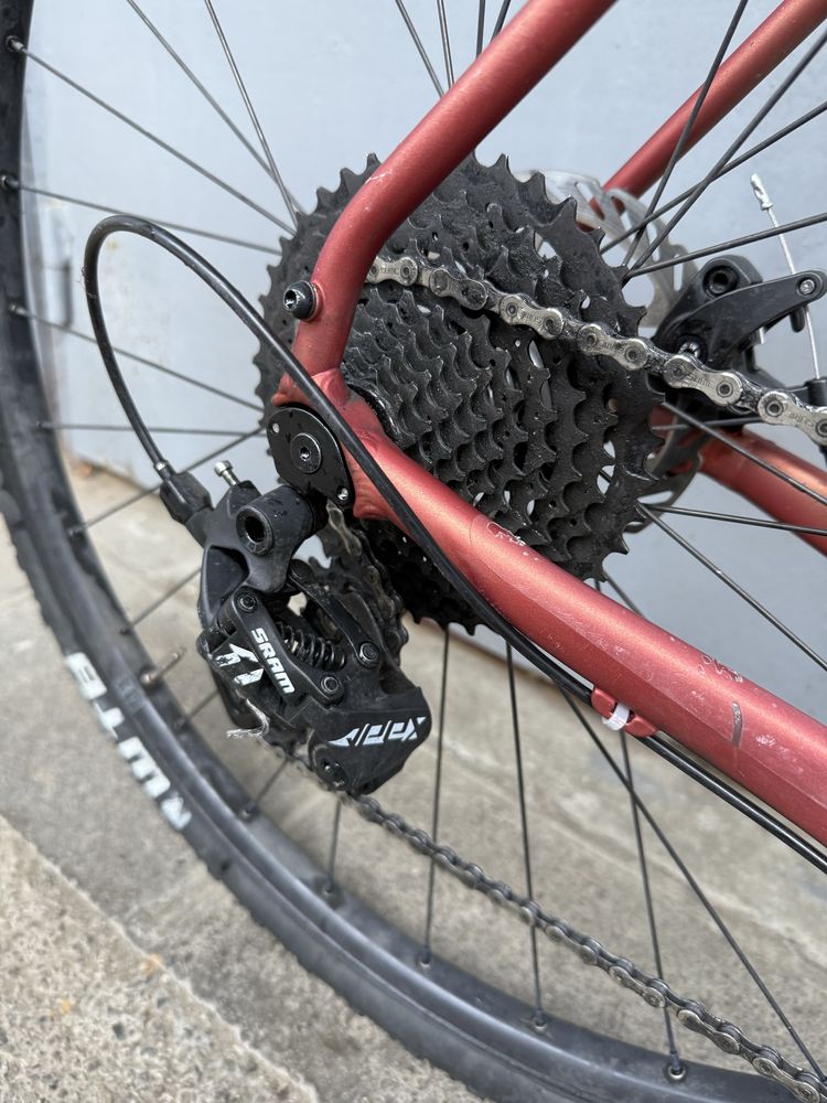 Гравійний велосипед Rondo Ruut AL1, розмір XL, Sram Apex