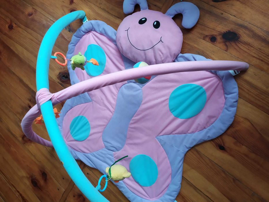 Розвиваючий коврик стан ідеальний.Практичний в використанні