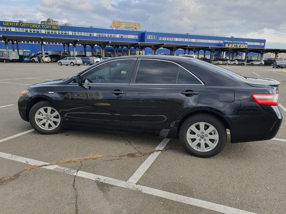 Продам TOYOTA CAMRY 2.4 Газ/бензин в отличном состоянии