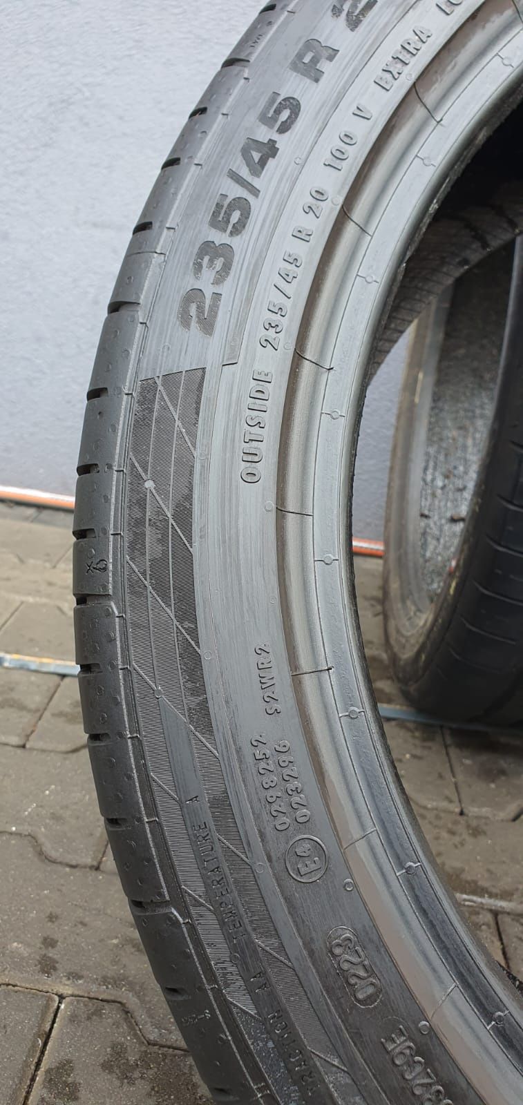 235/45/20 Continental para