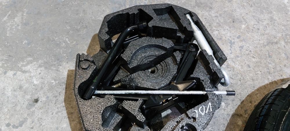 Докатка инструмент Volvo xc90 комплект для замены запаски Хс90 набор