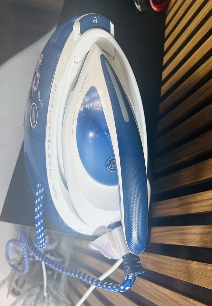 Zelazko z generatorem pary Philips