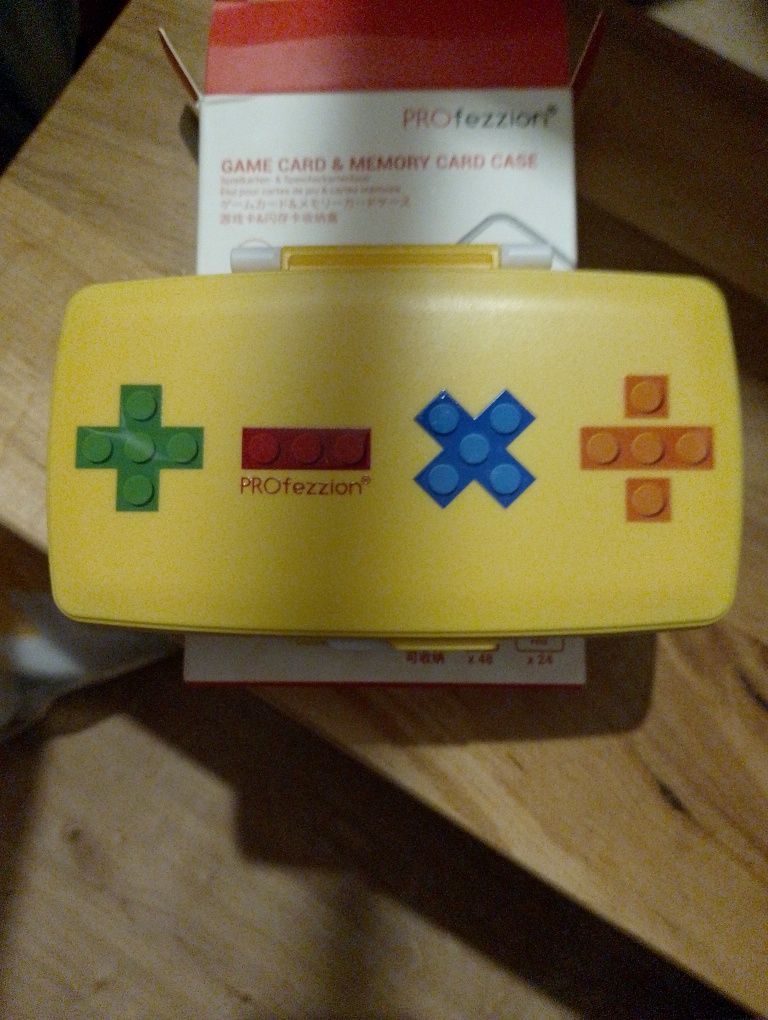 Etui/pudełko na gry Nintendo