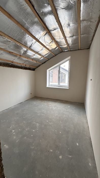 Якісний будинок з цегли на Весняному провулку