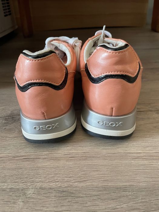 Sapatilhas e botins Geox novas