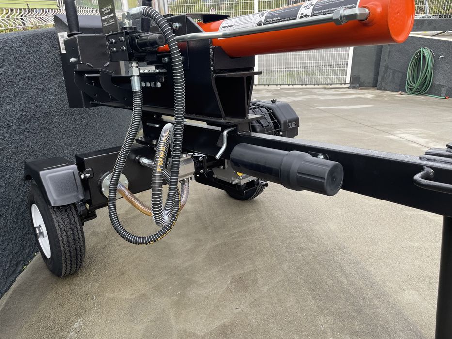 Rachador de lenha a gasolona 25 ton.