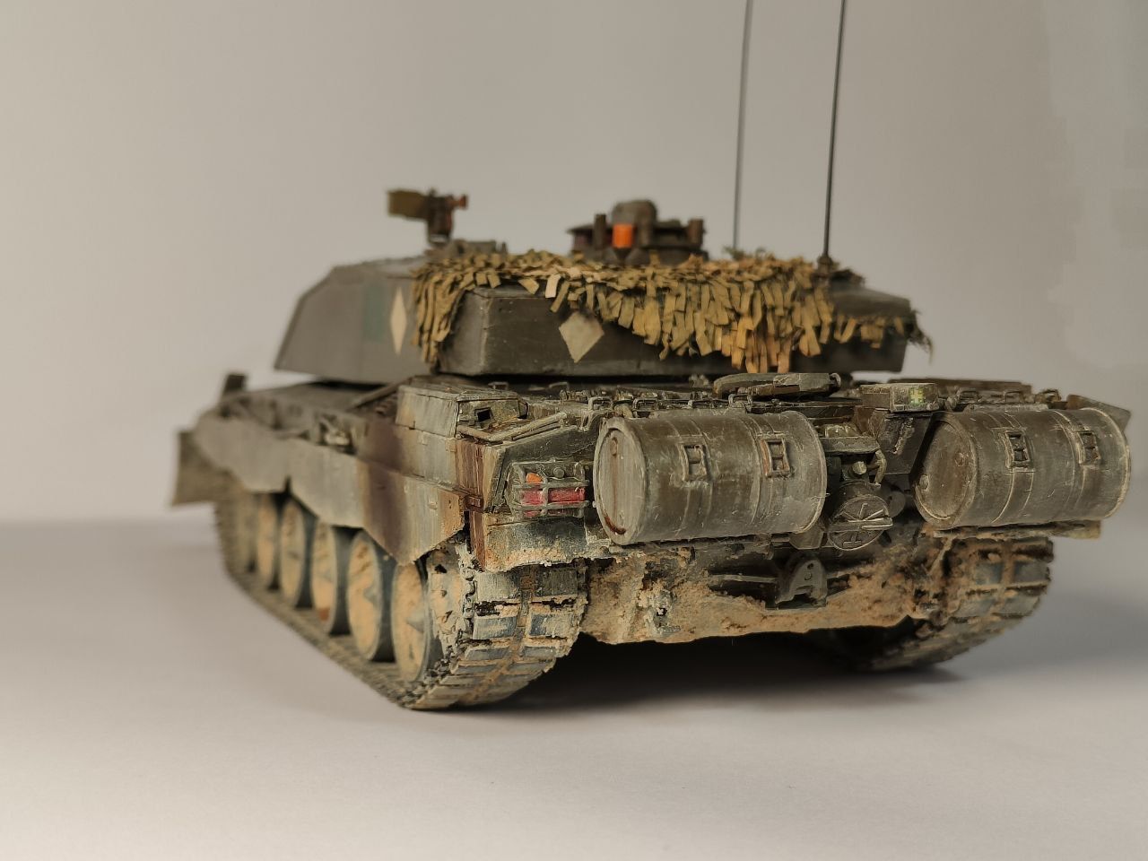 Український Challenger 2 з ковшем 1/35 готова модель