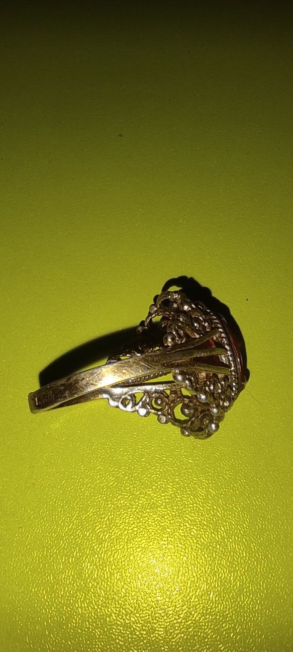 Продам серебряное кольцо