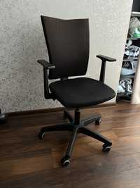 Krzesło do biurka czarne