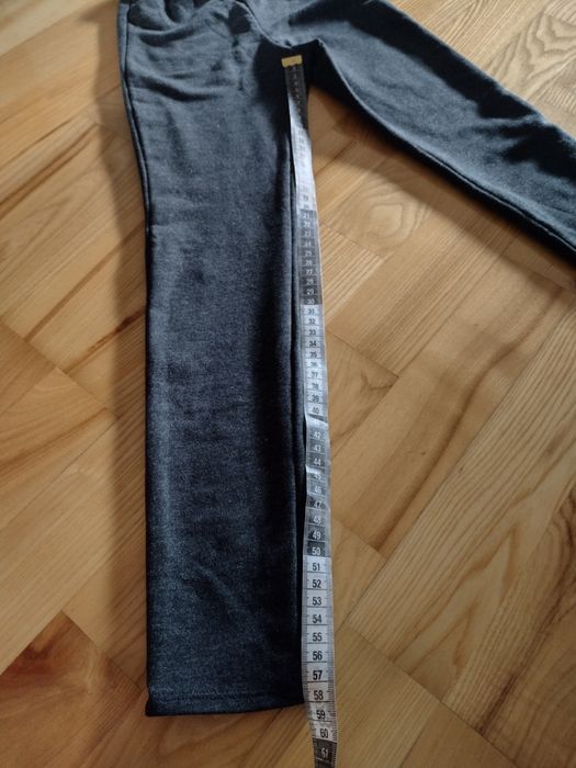 Grube leginsy Decathlon rozm 134 nowe