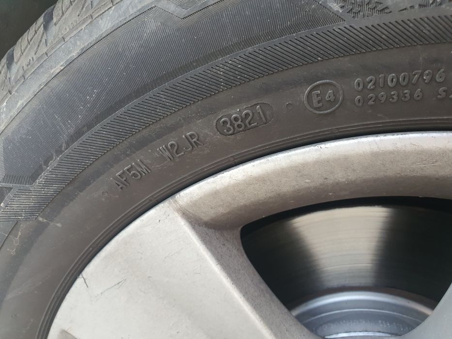 Felgi z oponami zimowymi 215/60 R16
