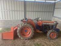 Trator Daedong 4x4 matriculado