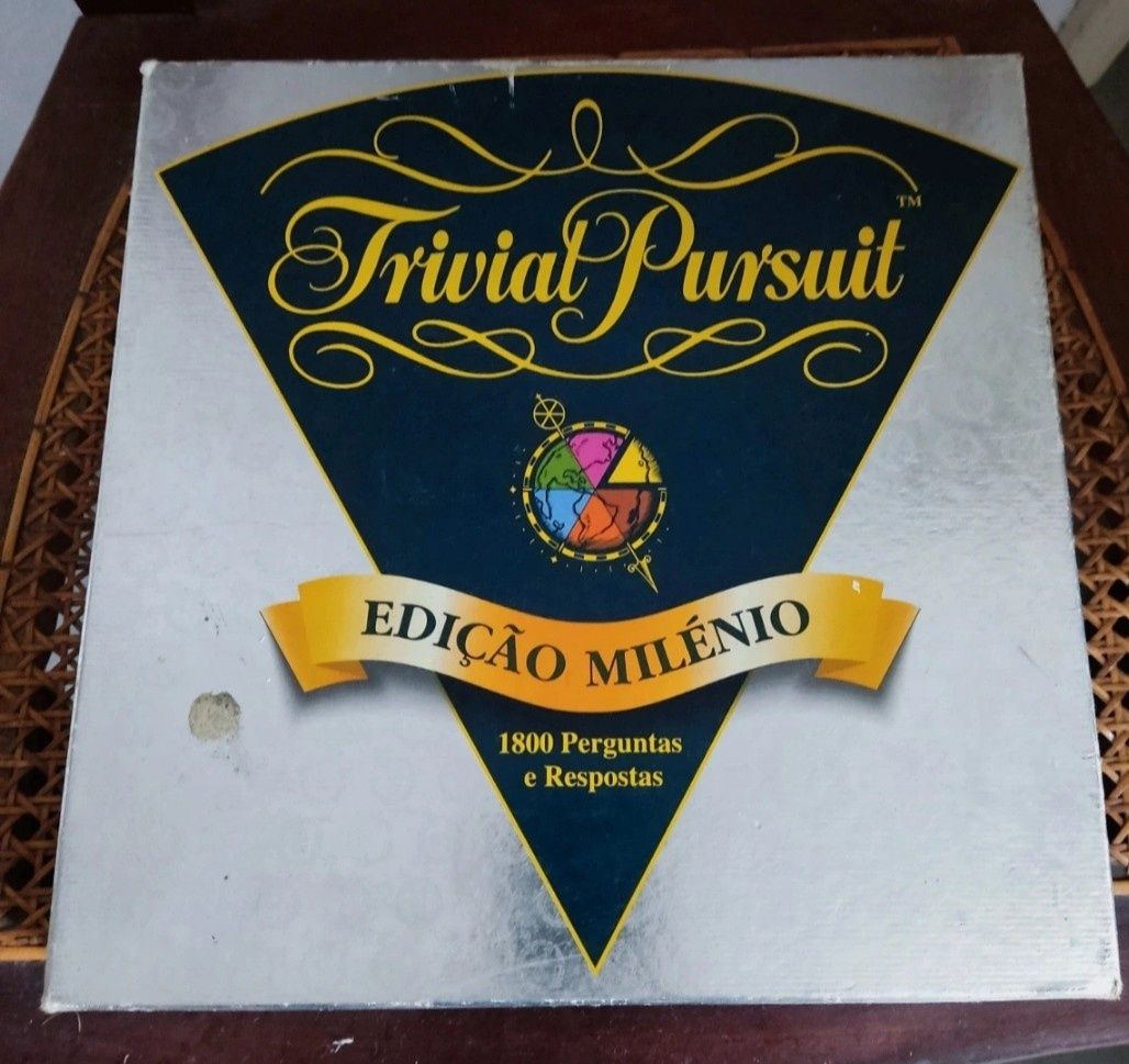 Jogo Trivial Pursuit edição milénio