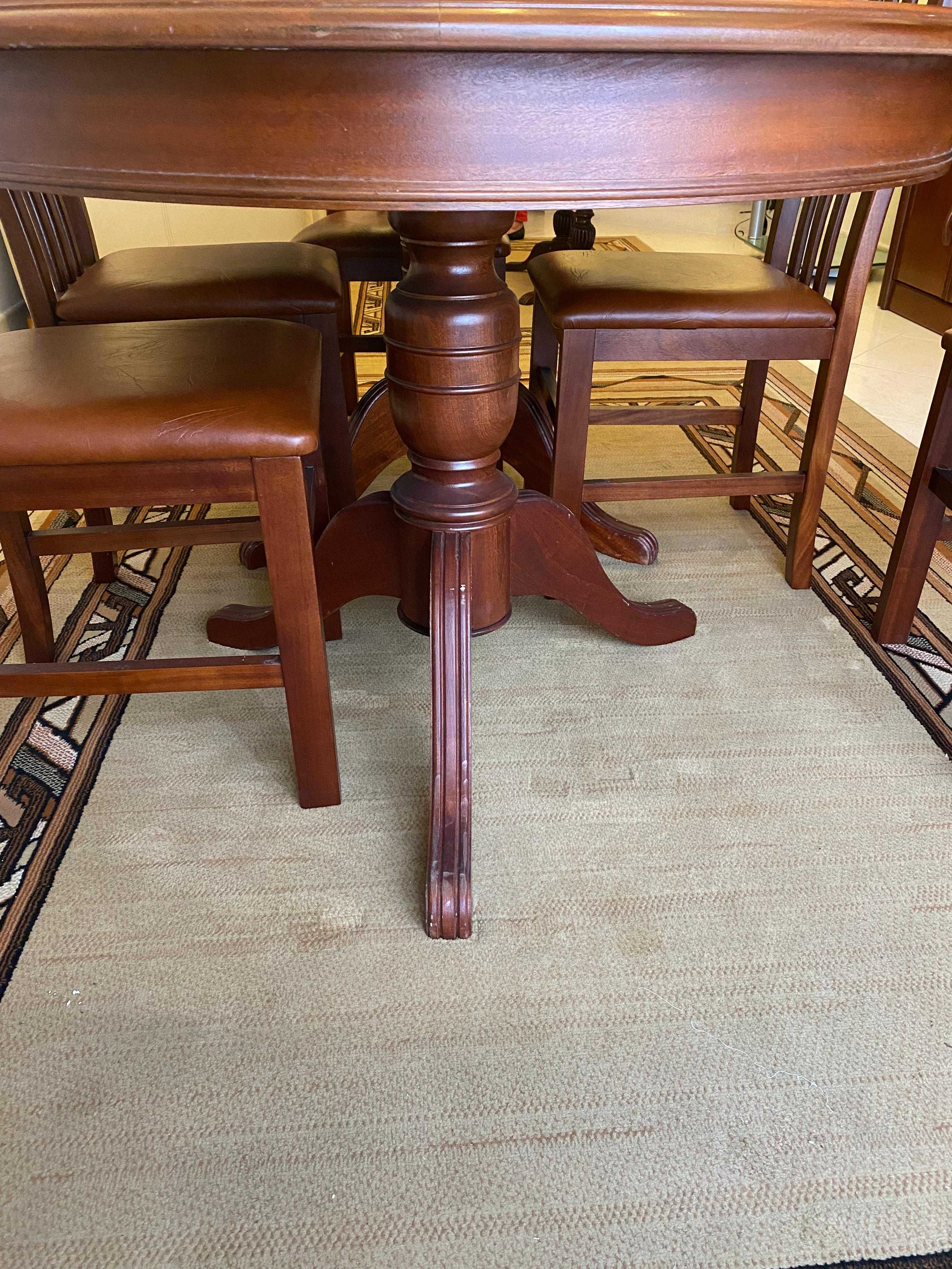 Mesa De madeira c/ Cadeiras