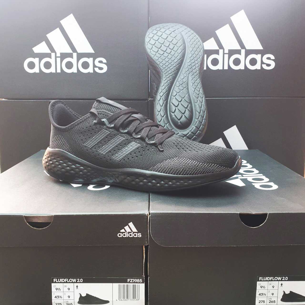 Фірмову взуття гуртом оптом фірменная обувь Adidas оптом кроссовки