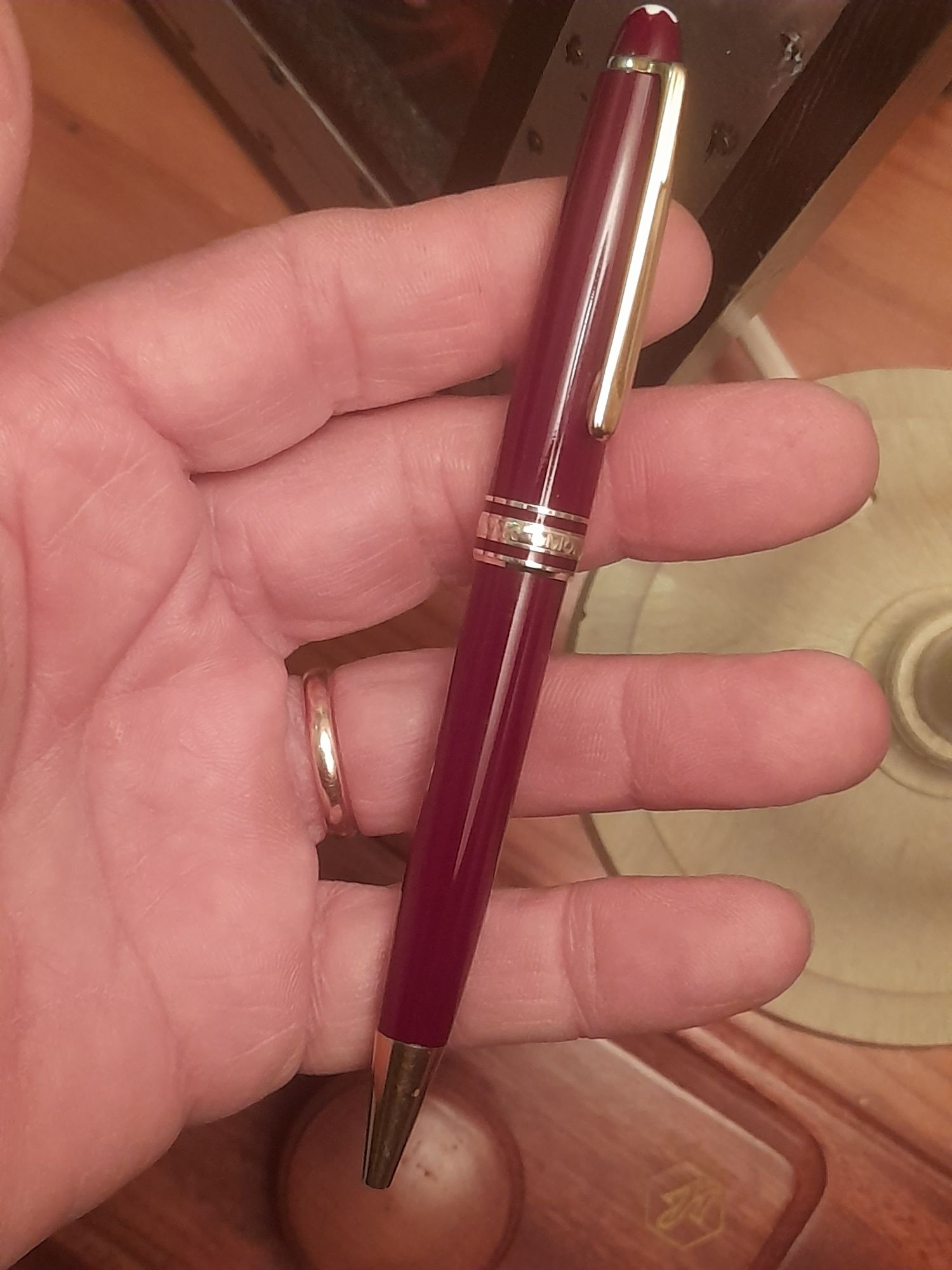 Caneta esferográfica Montblanc Meisterstuck bordô