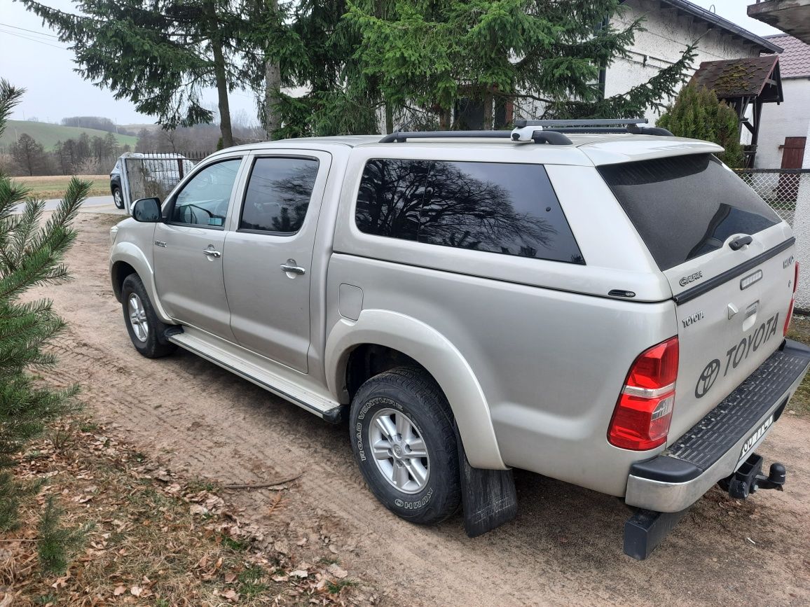 Toyota Hilux Polski salon