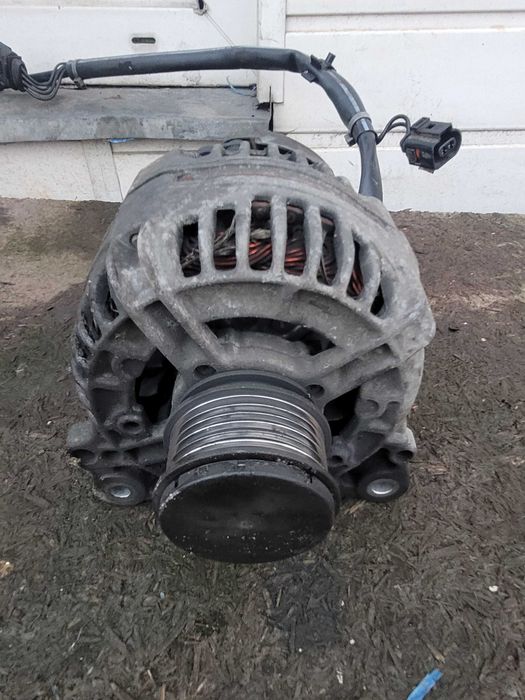 alternator kompletny sprawny golf audi 1,9 tdi ATD 120A