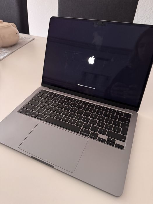 Macbook Air M2 2022