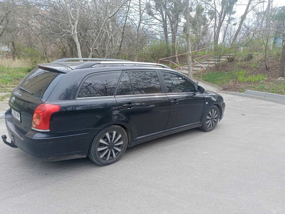 Тойота Авенсіс універсал 4800$