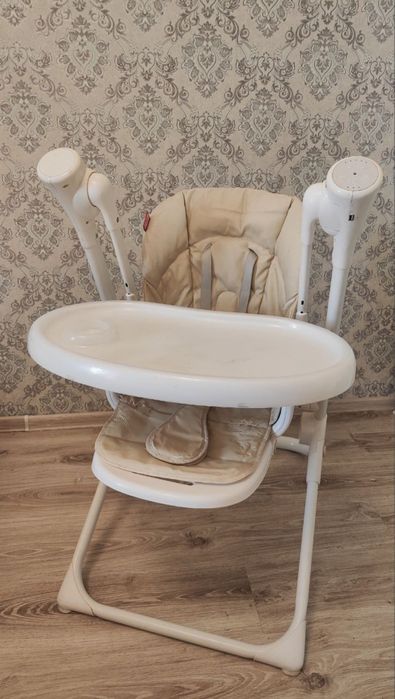 Стілець для годування Carello triumf, стілець гойдалка з музикою