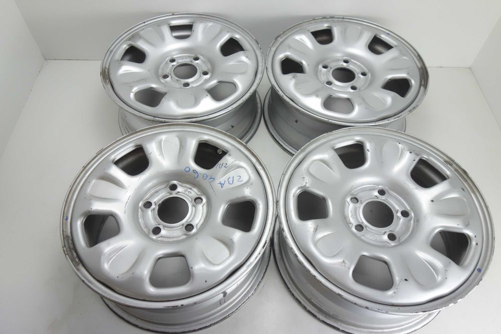 Felgi stalowe 16" 5x114,3 Dacia Duster Renault Captur Duster Arkan 484