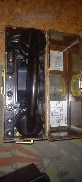 Telefony polowe MB 66