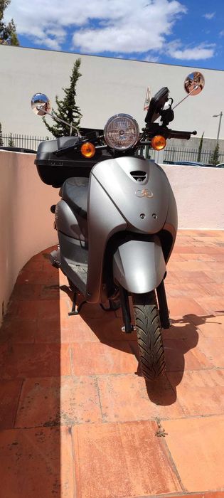 Scooter eléctrica