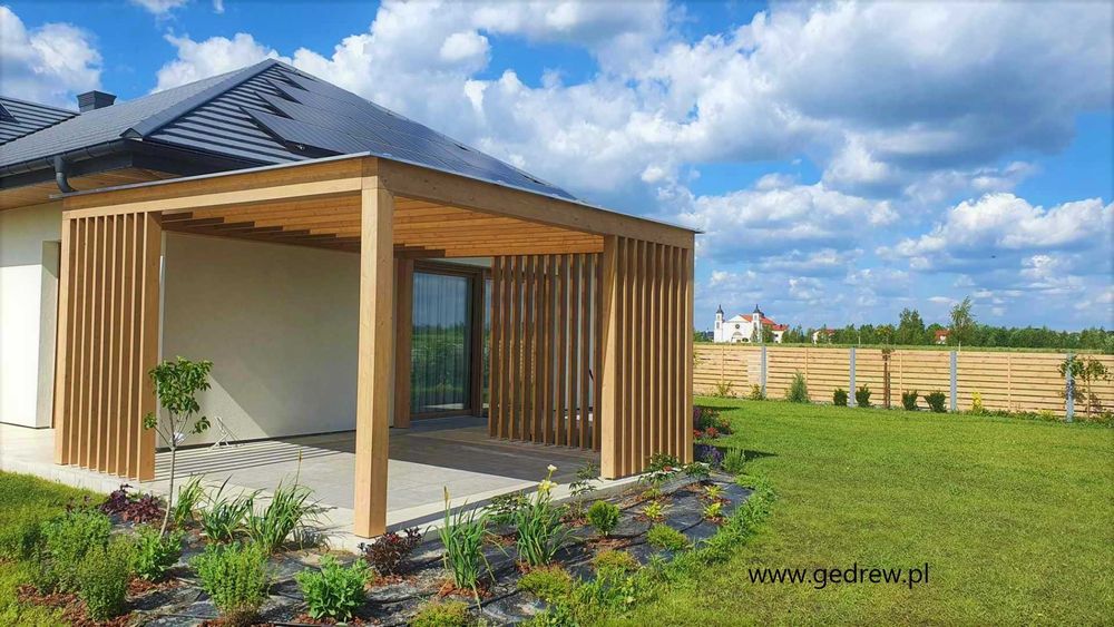 Nowoczesne zadaszenie tarasu pergola tarasowa lamele drewniane