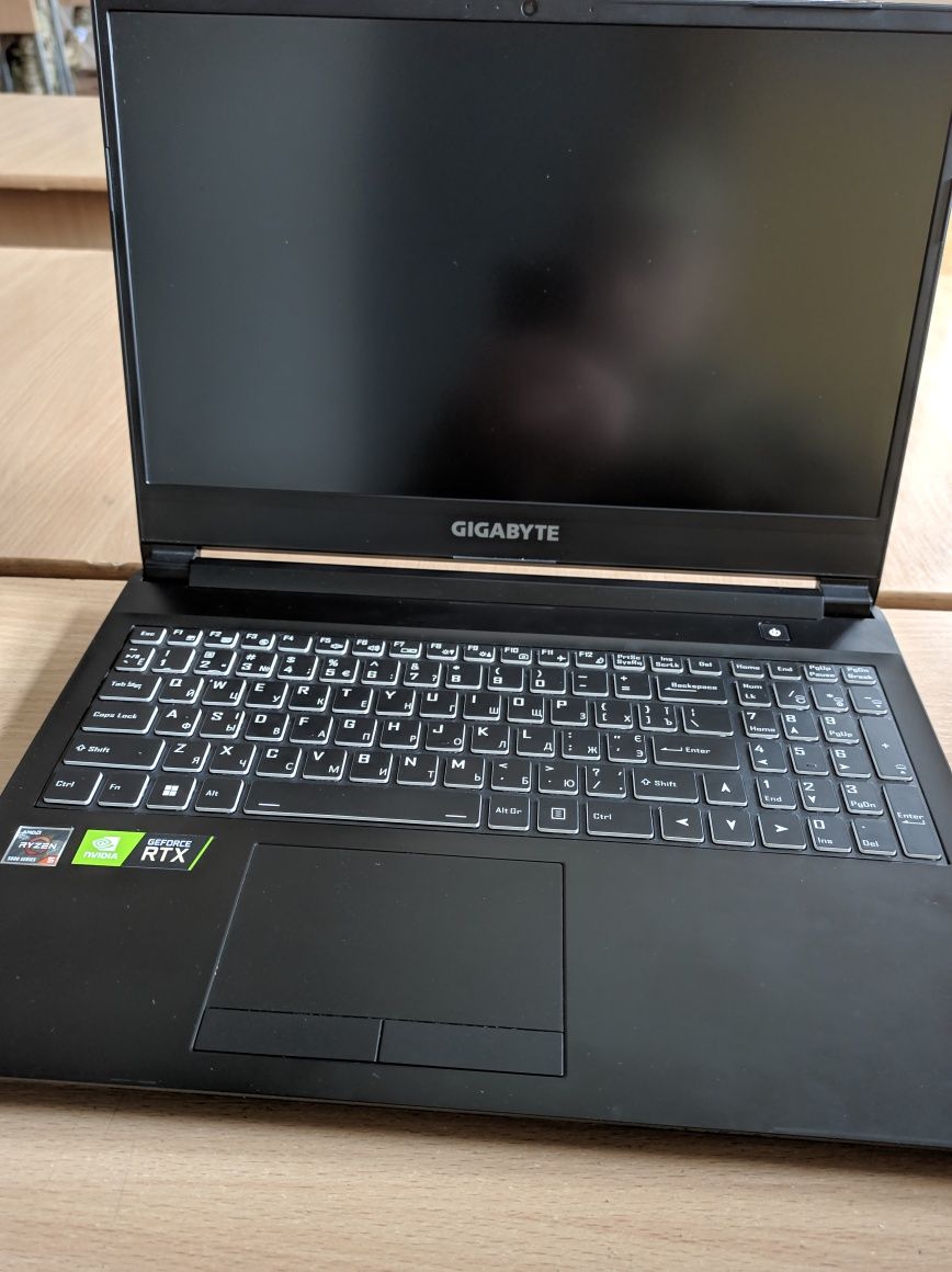 Ігровий ноутбук  Gigabyte A5K1