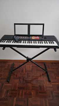 Teclado  Yamaha em Faro