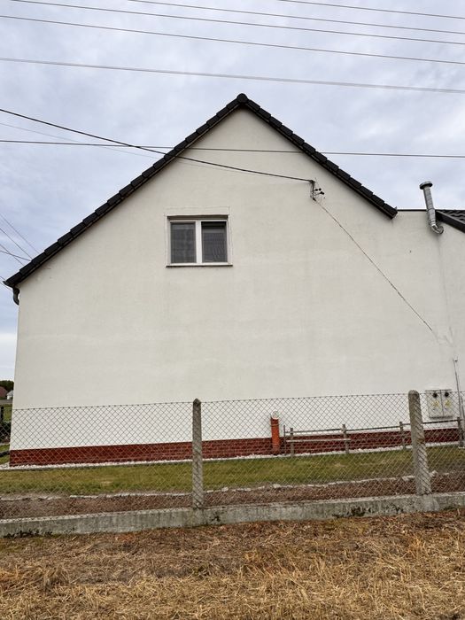 Mycie elewacji ścian kostki dachów