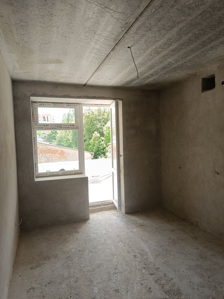 Продам 1к квартиру  ВІД ВЛАСНИКА.47кв.м на вул.Тролейбусна 7