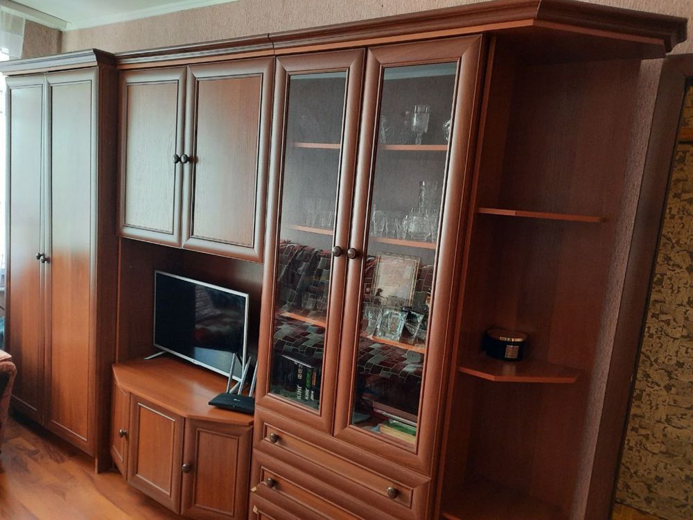 Продам стінку у вітальню