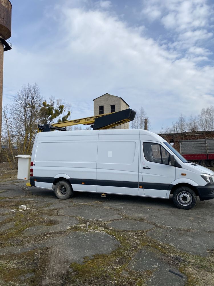 Аатовишка Mercedes Spriner Versalift 38LF