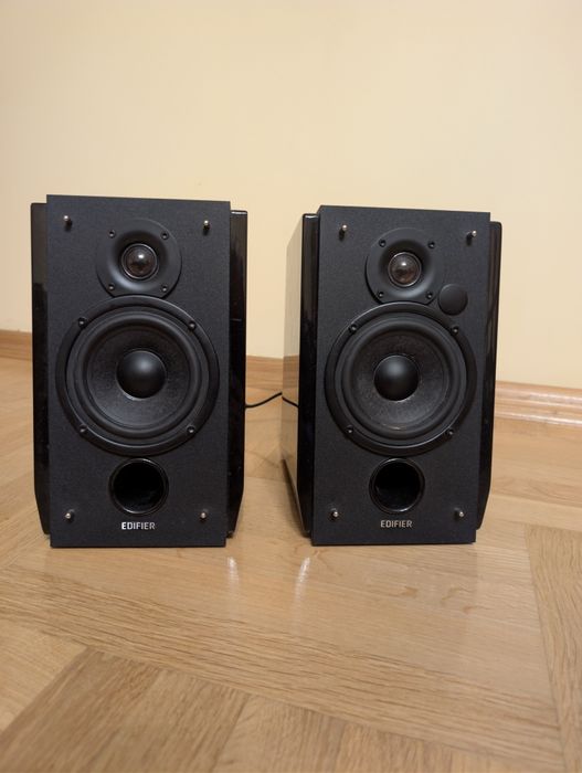 Комп'ютерні колонки Edifier R1800TIII