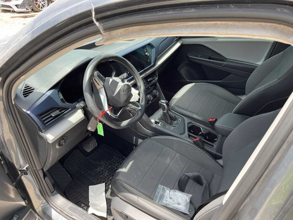 Разборка volkswagen taos 2022 двері, крило, бампер