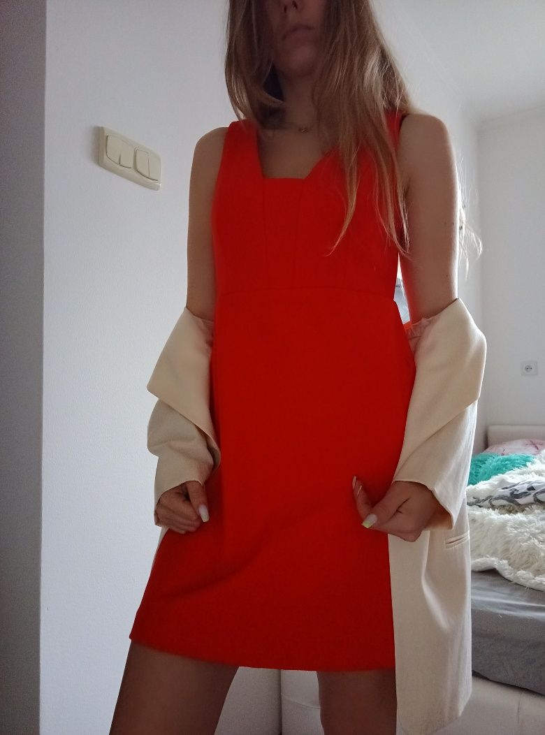 Klasyczna elegancka pomarańczowo/czerwona sukienka
