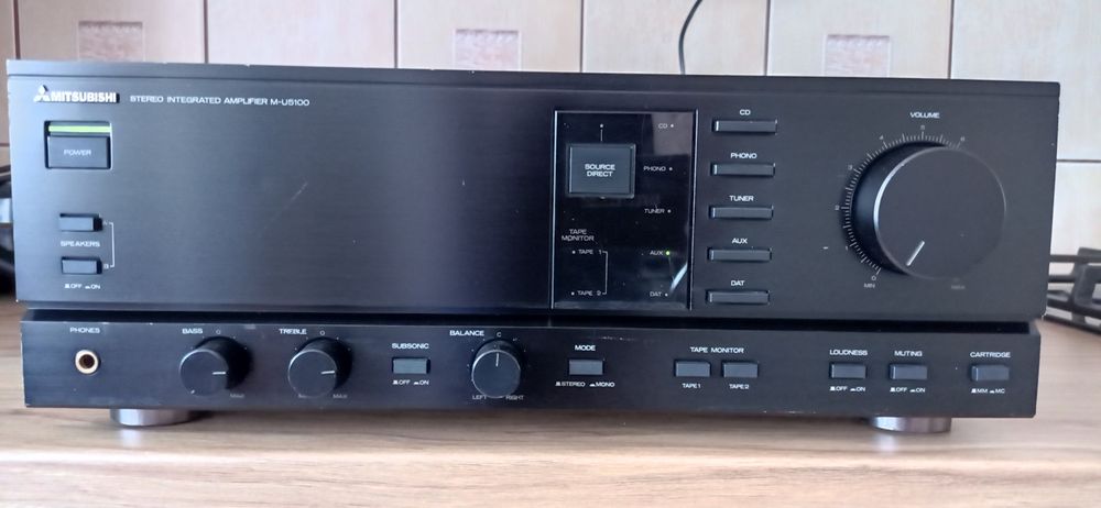 Mitsubishi M-U5100 klon Akai AM-52