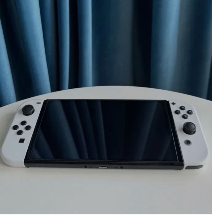NINTENDO switch OLED, do nego