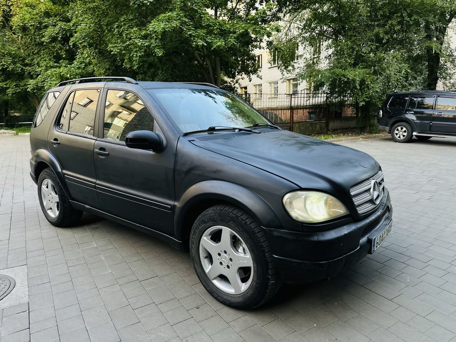 Продам Mercedes-ML в хорошем состоянии на боевом ходу Срочно !