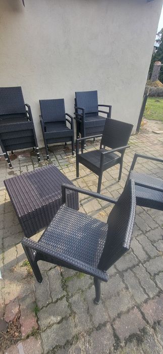 Krzesła Technorattan