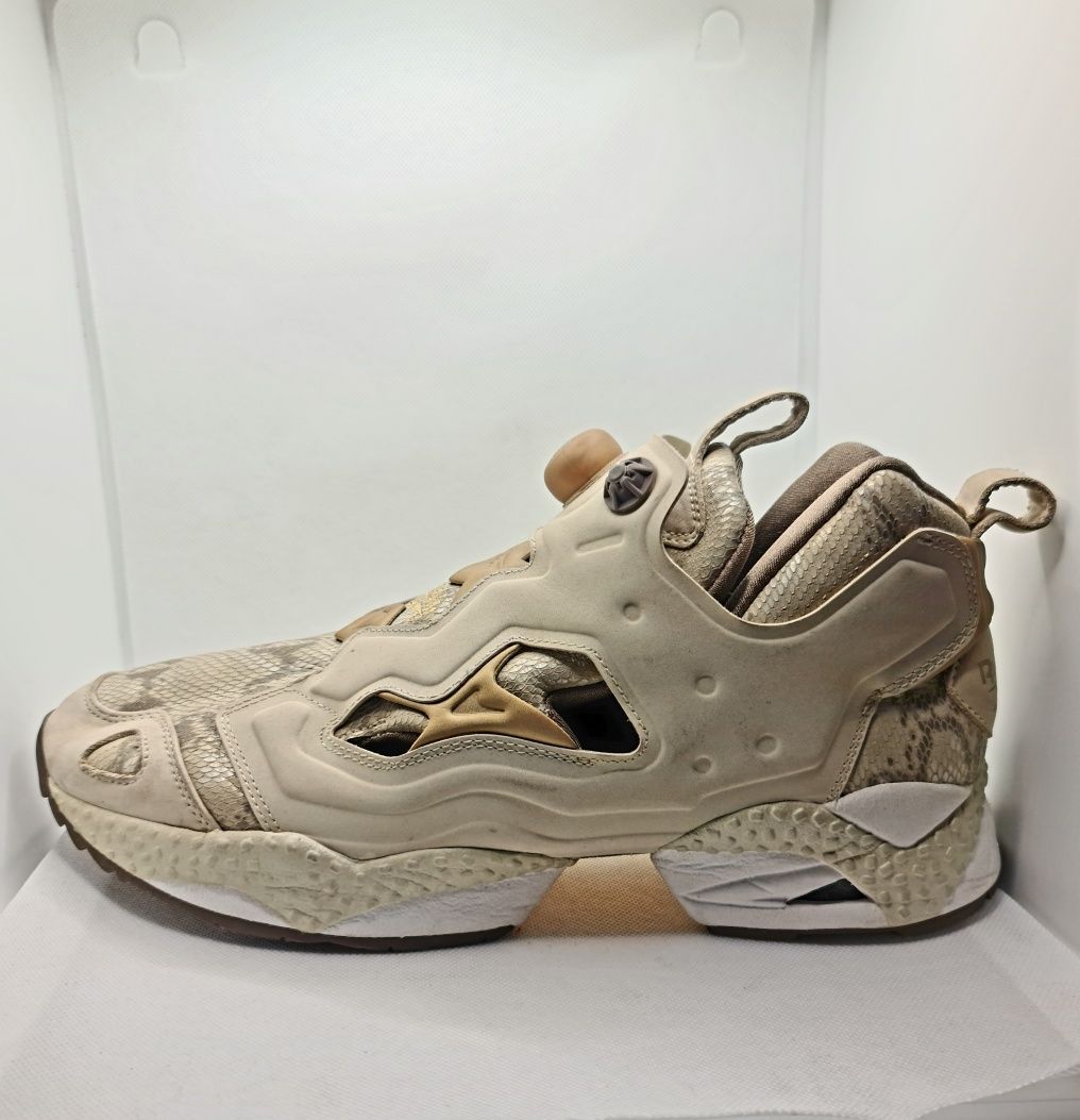 Reebok Insta Pump . Limited .