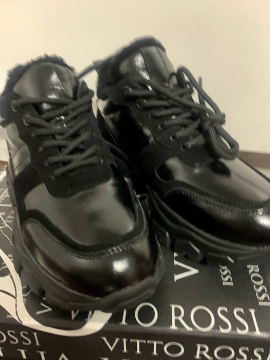 Зимові кросівки …