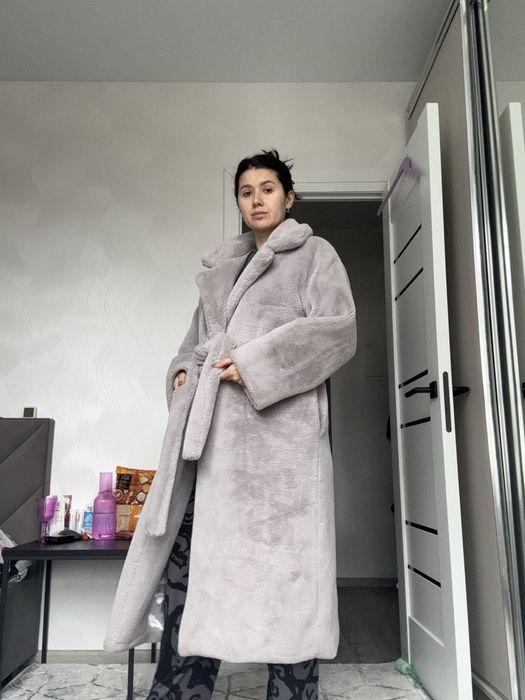 Продам шубу штучну